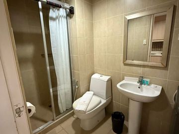 FOR SALE: Studio Unit at Mosaic Towers Makati City - ₱7M