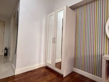 FOR SALE: Studio Unit at Mosaic Towers Makati City - ₱7M