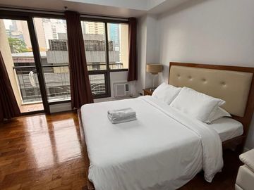 FOR SALE: Studio Unit at Mosaic Towers Makati City - ₱7M