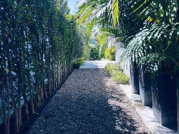 Residencial de un nivel en venta en privada exclusiva en Jurica