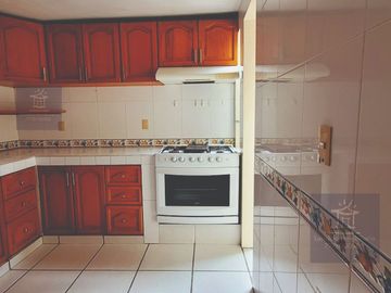 Casa en Renta Lomas de Ahuatlan con terraza