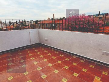 Casa en Renta Lomas de Ahuatlan con terraza
