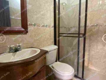 Vendo casa esquinera 3er piso en san martín Prado centro
