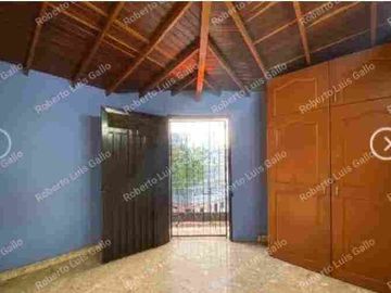 Vendo casa esquinera 3er piso en san martín Prado centro