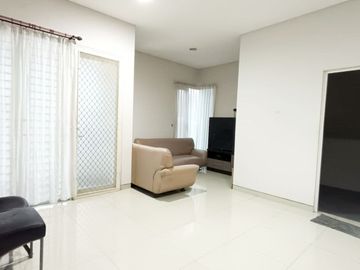 Rumah di Kendangsari