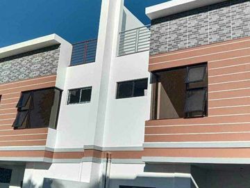 Duplex House For Sale in Tagaytay City-MC