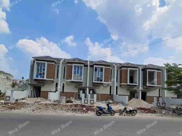 Rumah Usaha Di Boulevard Vila Dago Pamulang Tangsel