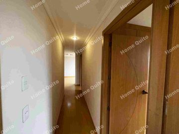 Departamento en venta en Torre San Francisco 6 de Diciembre y De Los Fresnos