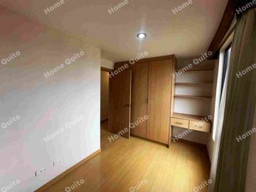 Departamento en venta en Torre San Francisco 6 de Diciembre y De Los Fresnos