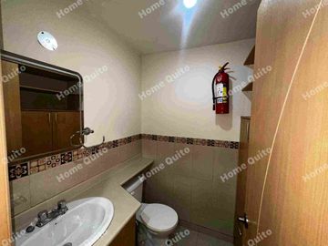 Departamento en venta en Torre San Francisco 6 de Diciembre y De Los Fresnos
