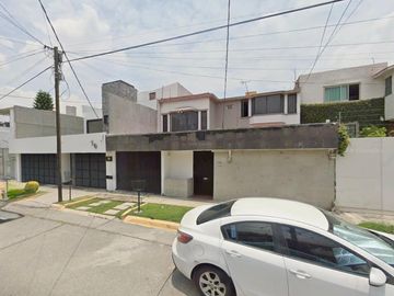 Casa en Venta de 2 niveles, Ciudad Satelite, Naucalpan, Edo. Mexico
