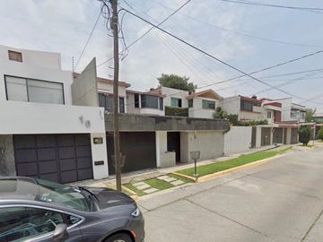 Casa en Venta de 2 niveles, Ciudad Satelite, Naucalpan, Edo. Mexico