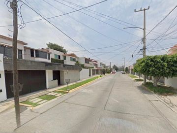 Casa en Venta de 2 niveles, Ciudad Satelite, Naucalpan, Edo. Mexico