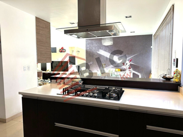 Oportunidad única en Santa Elena: casa amplia y elegante cerca del Centro de Querétaro