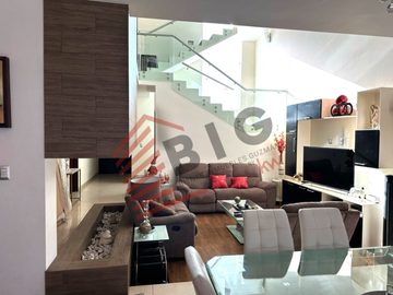 Oportunidad única en Santa Elena: casa amplia y elegante cerca del Centro de Querétaro