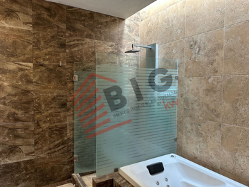 Oportunidad única en Santa Elena: casa amplia y elegante cerca del Centro de Querétaro