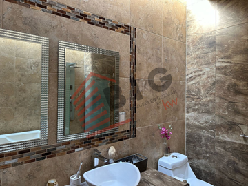 Oportunidad única en Santa Elena: casa amplia y elegante cerca del Centro de Querétaro