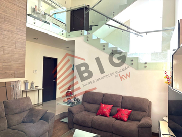 Oportunidad única en Santa Elena: casa amplia y elegante cerca del Centro de Querétaro