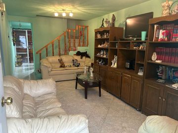 Casa en venta en Villas del Sol, Los Reyes La Paz – 2 recámaras, 2 niveles