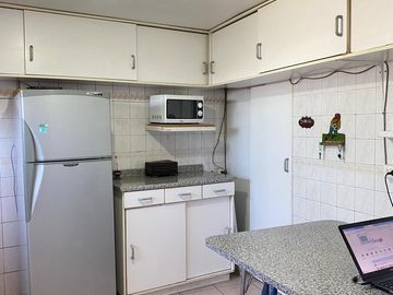 Se vende amplia casa, apta credito hipotecario 7 dormitorios, 10 estacionamientos