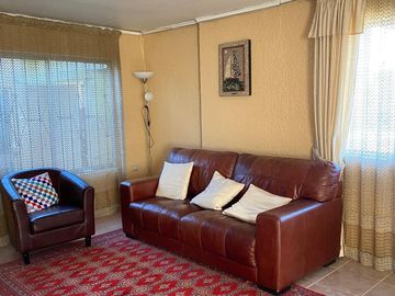 Se vende amplia casa, apta credito hipotecario 7 dormitorios, 10 estacionamientos