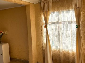 Se vende amplia casa, apta credito hipotecario 7 dormitorios, 10 estacionamientos