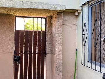 Se vende amplia casa, apta credito hipotecario 7 dormitorios, 10 estacionamientos