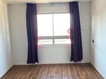 Se vende amplia casa, apta credito hipotecario 7 dormitorios, 10 estacionamientos