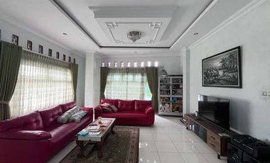 Dijual Rumah Luas dengan Kolam Renang Umum Cocok untuk Villa Hunian & Investasi Liburan