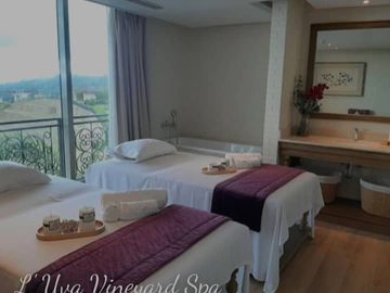 For Sale! 1 Bedroom Condo Unit in Twinlakes Tagaytay -AJCS