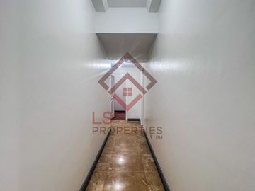 SC62 FOR SALE BIG Cut 4 Bedroom in Washington Tower near OKADA MANILA