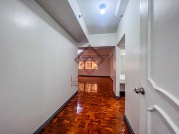SC62 FOR SALE BIG Cut 4 Bedroom in Washington Tower near OKADA MANILA
