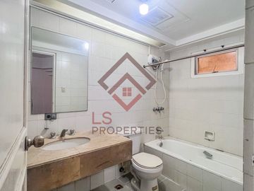 SC62 FOR SALE BIG Cut 4 Bedroom in Washington Tower near OKADA MANILA