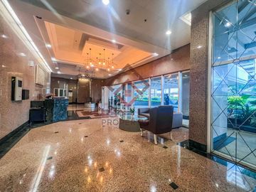 SC62 FOR SALE BIG Cut 4 Bedroom in Washington Tower near OKADA MANILA