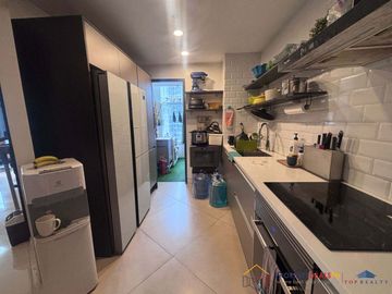 2 Bedroom Condo unit For Sale in One Central at Makati City