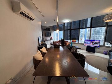 2 Bedroom Condo unit For Sale in One Central at Makati City