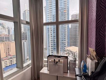 2 Bedroom Condo unit For Sale in One Central at Makati City