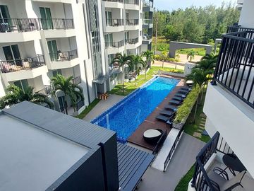 Luxury 1 bedroom condo, at floor 4 of 8, in Mantra Beach Condo