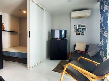 Luxury 1 bedroom condo, at floor 4 of 8, in Mantra Beach Condo