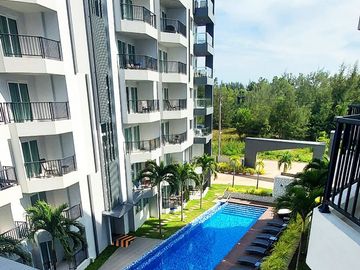 Luxury 1 bedroom condo, at floor 4 of 8, in Mantra Beach Condo