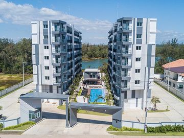 Luxury 1 bedroom condo, at floor 4 of 8, in Mantra Beach Condo