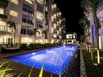 Luxury 1 bedroom condo, at floor 4 of 8, in Mantra Beach Condo