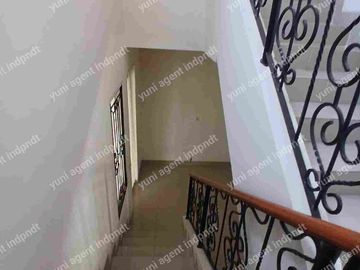 rumah sewa dekat sport club &sekolah di Legenda wisata