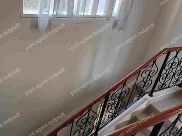 rumah sewa dekat sport club &sekolah di Legenda wisata