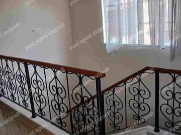 rumah sewa dekat sport club &sekolah di Legenda wisata