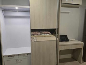 Clean Title RFO Furnished 2BR with Parking FOR SALE at One Uptown Residence BGC Taguig