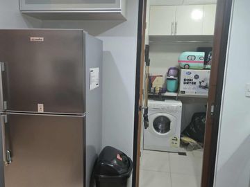 Clean Title RFO Furnished 2BR with Parking FOR SALE at One Uptown Residence BGC Taguig