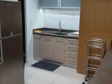 Clean Title RFO Furnished 2BR with Parking FOR SALE at One Uptown Residence BGC Taguig