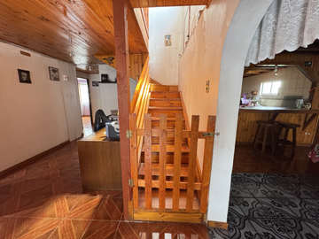 Casa 2 Pisos 5 Dirmitorios 2 Baños Parque Lantaño Chillán