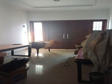 Rumah Hangat di Tengah Kota – 3 Lantai Full Renov, Dekat Sekolah & Kafe Hits!.